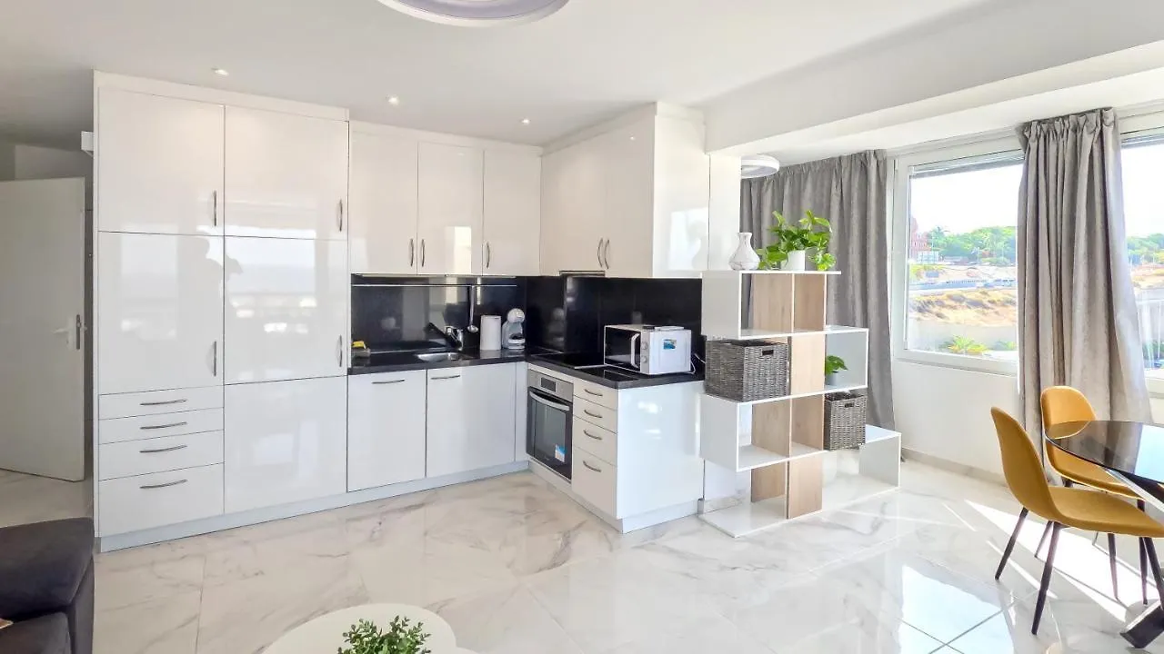 شقة Azure View Ponderosa 719 Playa Feñabe